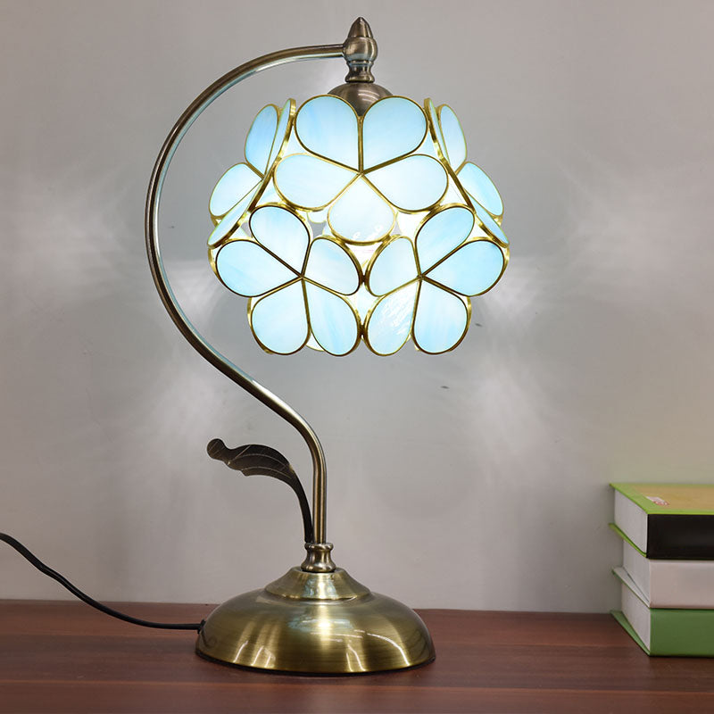 Lampe de table de nuit à fleur de fleur en cluster Tiffany Style Glass Nightstand lampe pour chambre à coucher