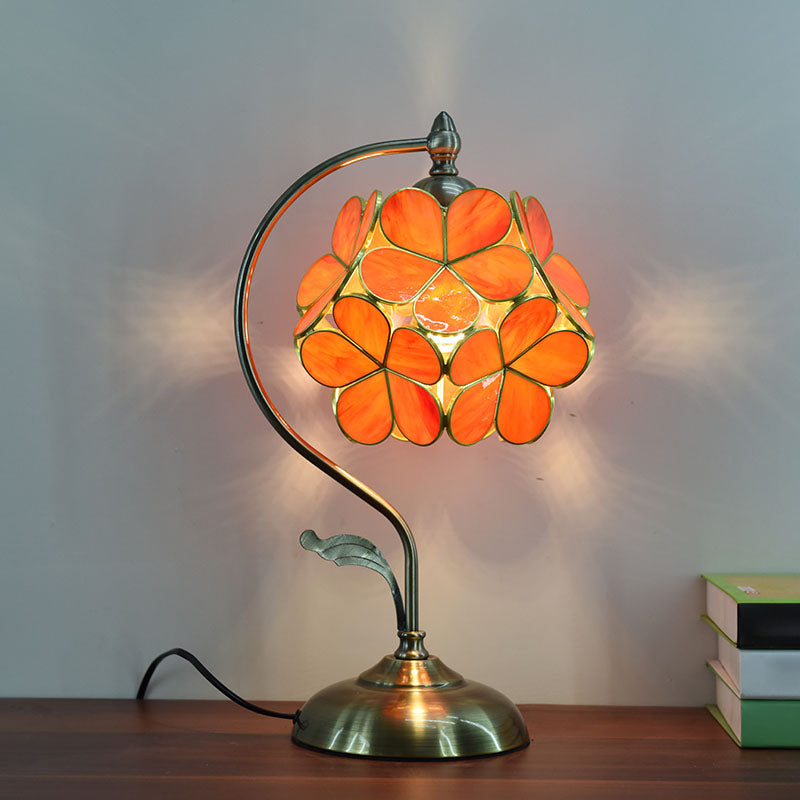 Lampe de table de nuit à fleur de fleur en cluster Tiffany Style Glass Nightstand lampe pour chambre à coucher