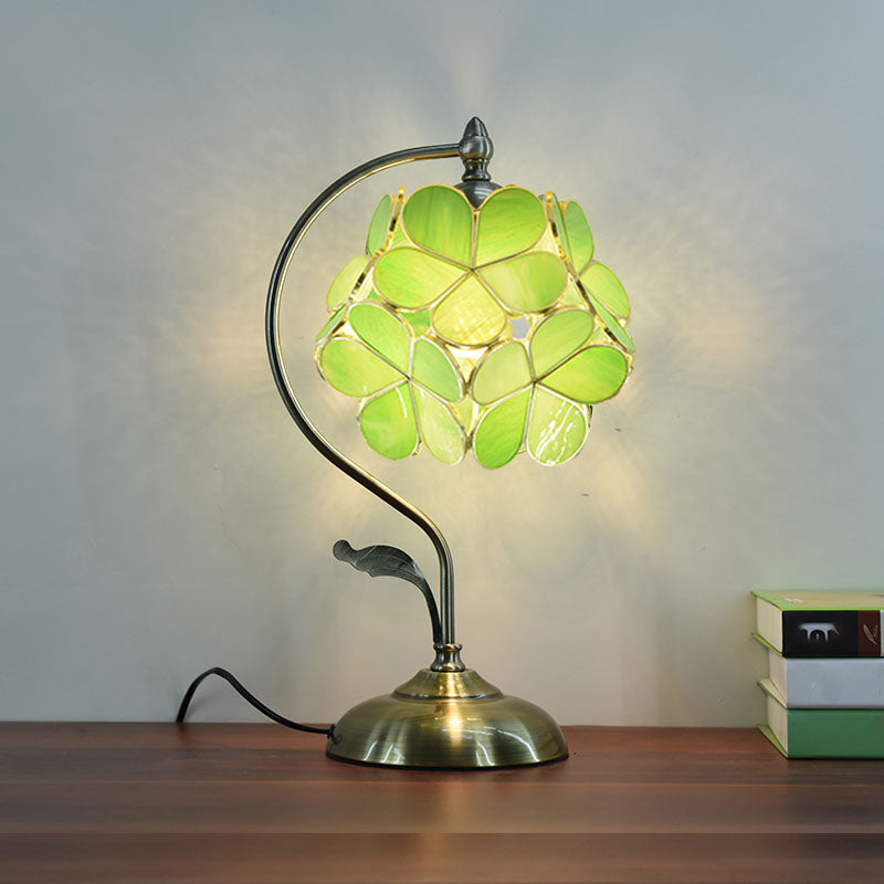Lampe de table de nuit à fleur de fleur en cluster Tiffany Style Glass Nightstand lampe pour chambre à coucher