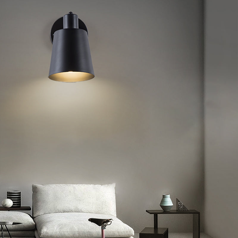 Metatore moderno nordico in metallo a 1 luci a muro cono a monte cono sconce per camera da letto