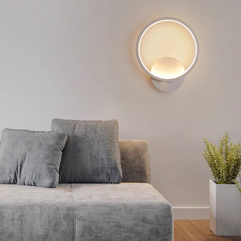 Luci da parete dell'ombra geometrica in metallo Moderno Simple Stile 1 Fun a monte della testa Flainia in bianco