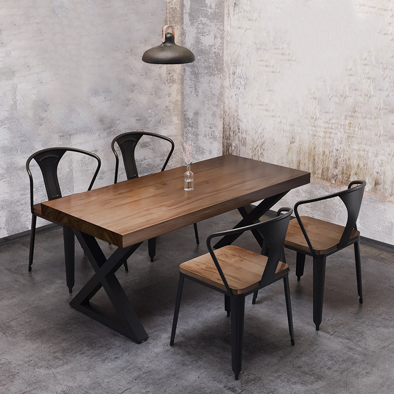 Tavolo da pranzo in legno massiccio in stile industriale Tavolo rettangolo marrone con base di metallo per sala da pranzo