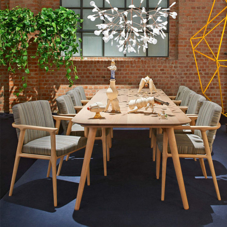 Le bois de frêne de style traditionnel préside des chaises de salle à manger de cuisine à bras arrière solide