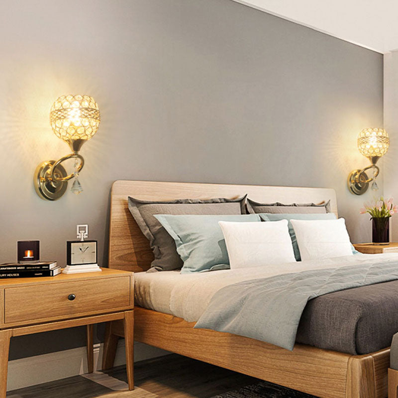 Lampada a monte a parete globo moderna illuminazione montata a parete a 1 luci con un ombra di cristallo chiaro