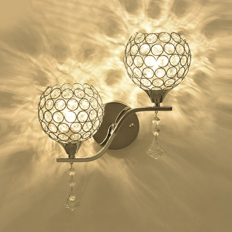 Lampada a monte a parete globale moderna lampada montata a parete a 2 luci con tonalità di cristallo chiaro