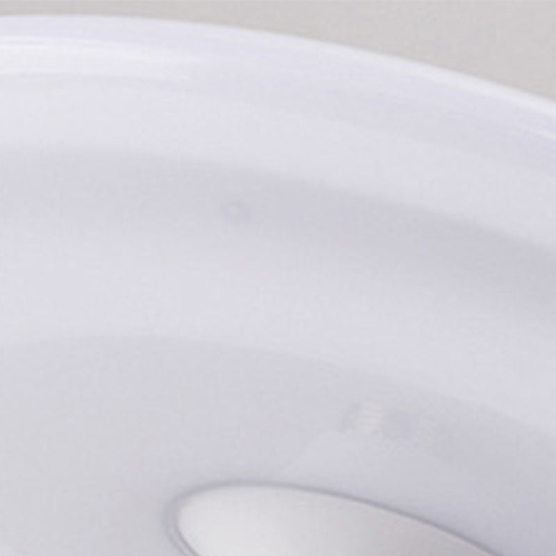 Plafond des ébullition Lamp Minimaliste Style de vie en plastique Plafond de lumière Fixation de la lumière en blanc