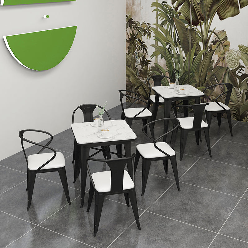 Industrialstil Sintered Stone Esstisch Weißer Tisch mit schwarzem Rahmen für Esszimmer