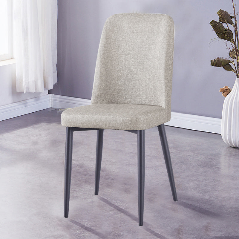 Chaise d'appoint de maison scandinave, chaise de salle à manger rembourrée en métal à dossier solide