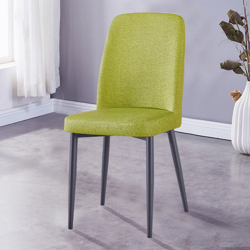 Chaise d'appoint de maison scandinave, chaise de salle à manger rembourrée en métal à dossier solide