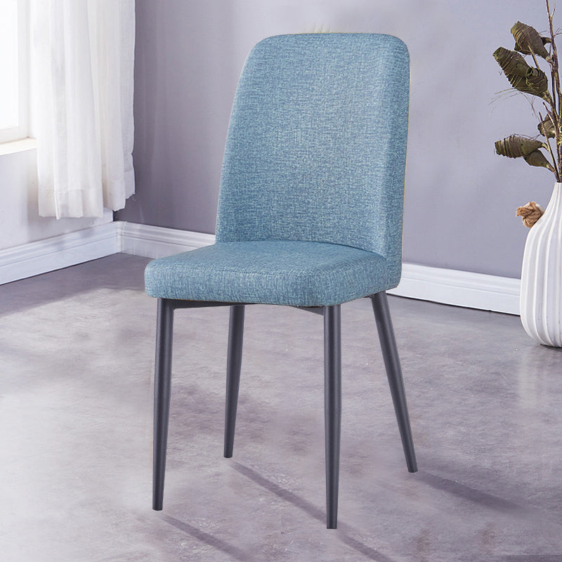 Chaise d'appoint de maison scandinave, chaise de salle à manger rembourrée en métal à dossier solide