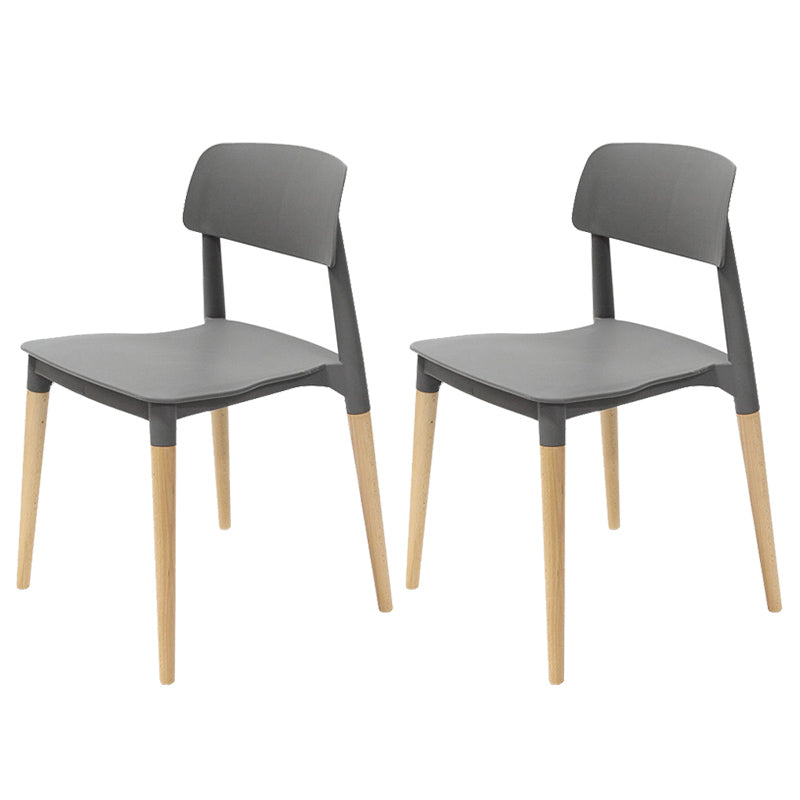 Chaises de salle à manger sans bras empilables en plastique ou ouverte la chaise latéral avec des cuisses de bois