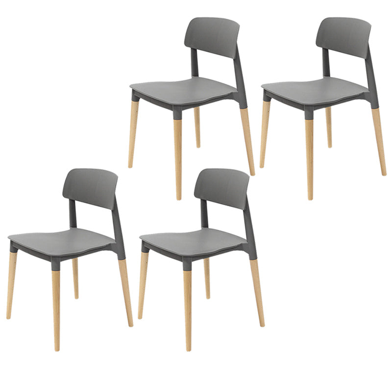 Chaises de salle à manger sans bras empilables en plastique ou ouverte la chaise latéral avec des cuisses de bois