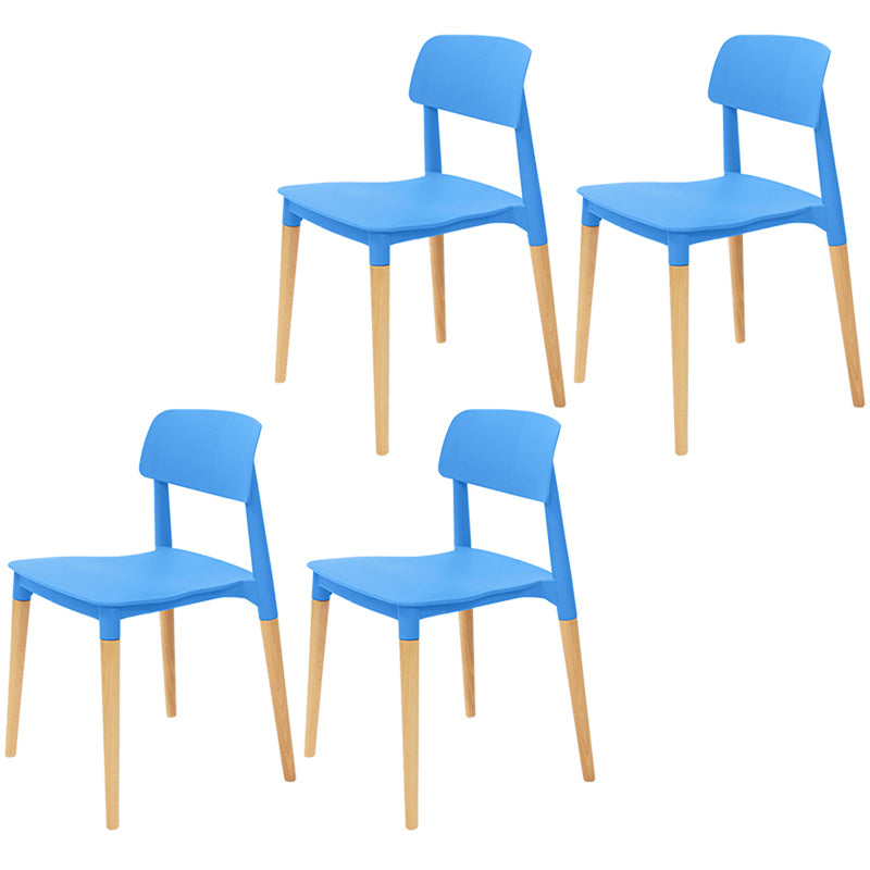 Chaises de salle à manger sans bras empilables en plastique ou ouverte la chaise latéral avec des cuisses de bois