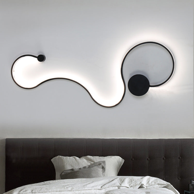 Modern Simplicity LED Wall Light Lacquered Aluminium Linear Wall Sconce with Acrylic Shade