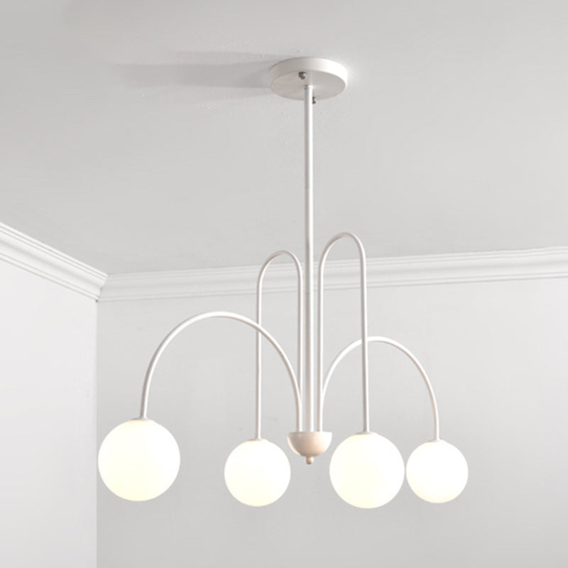 Moderno lampadario in ferro laccato a sospensione a sospensione a ciondolo di lusso con tonalità di vetro bianco