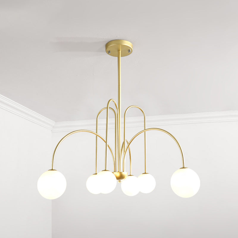 Moderno lampadario in ferro laccato a sospensione a sospensione a ciondolo di lusso con tonalità di vetro bianco