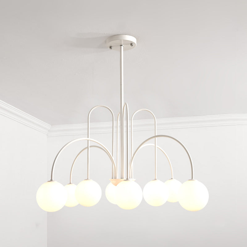 Moderno lampadario in ferro laccato a sospensione a sospensione a ciondolo di lusso con tonalità di vetro bianco