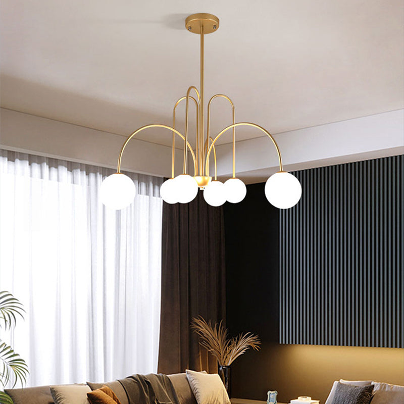 Moderno lampadario in ferro laccato a sospensione a sospensione a ciondolo di lusso con tonalità di vetro bianco