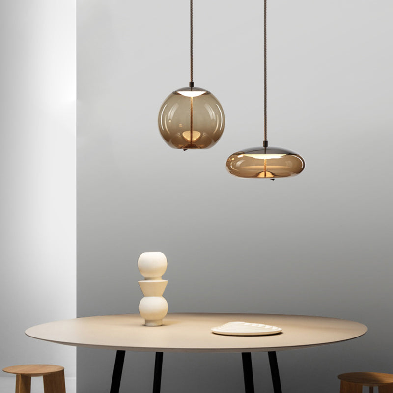 Éclairage de pendentif à LED en verre transparent à la lumière simple en verre pour salle à manger du salon