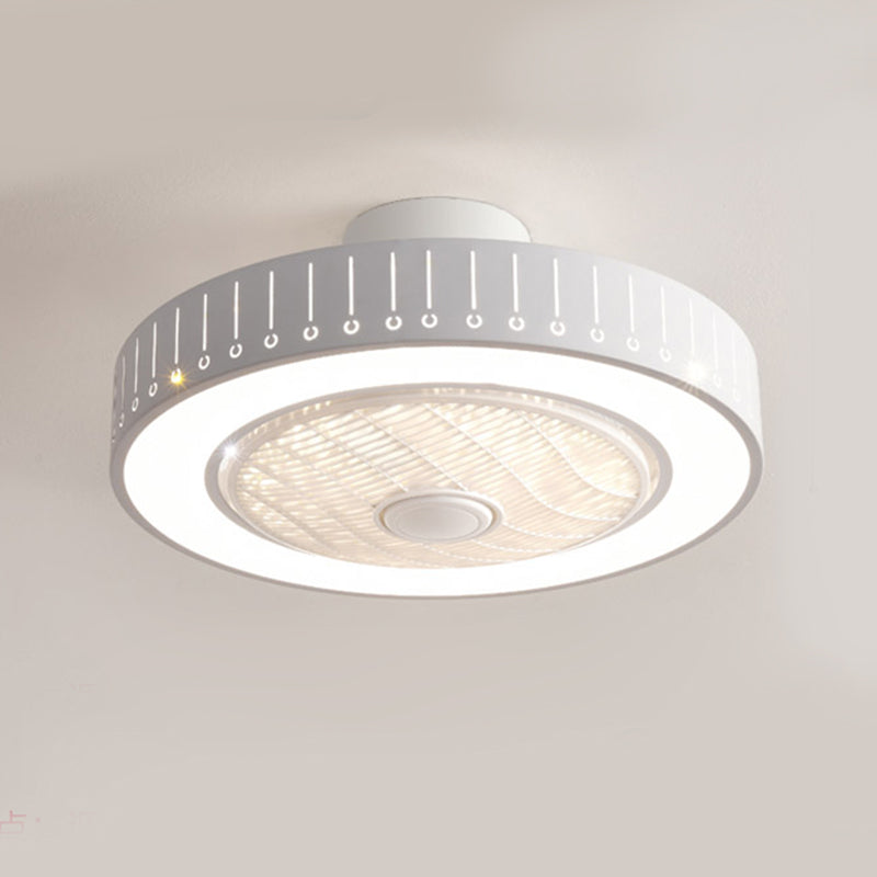 Trommelförmige Schlafzimmer Lüfterlampe Metall Nordic Style LED Semi Flush Deckenleuchte in Weiß
