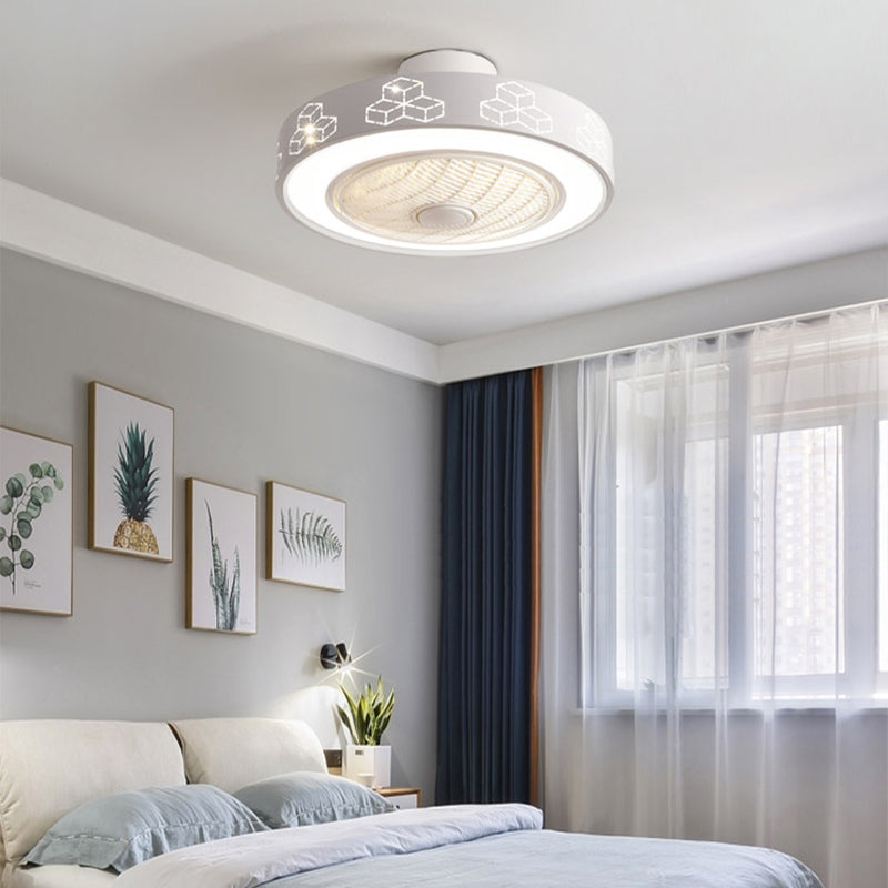 Trommelförmige Schlafzimmer Lüfterlampe Metall Nordic Style LED Semi Flush Deckenleuchte in Weiß