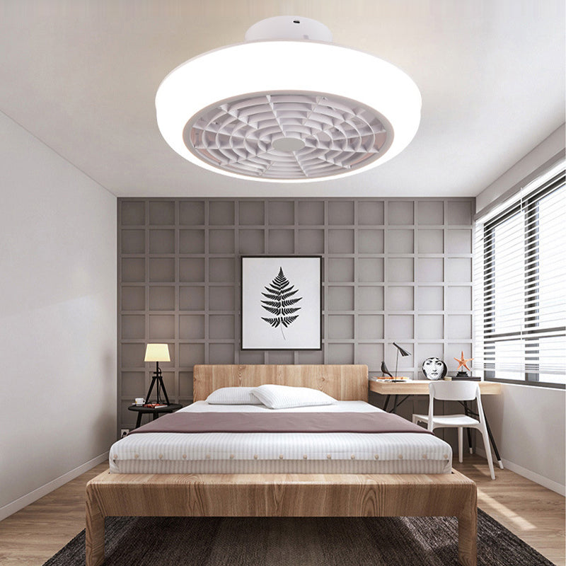 Einfache runde Lüfterlampenleuchte Acrylschlafzimmer LED SEMI -MOUNTBUCH IN Weiß