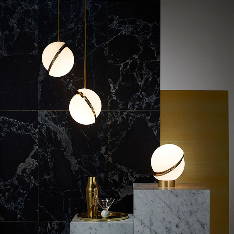 Acrylkugel zeitgenössischer einfacher einzelner Buld -Anhänger LED -Anhänger für Barstudienraum