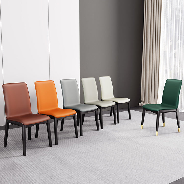 Chaise latérale en cuir de restaurant industriel, finition mate, chaise de salle à manger à dossier solide