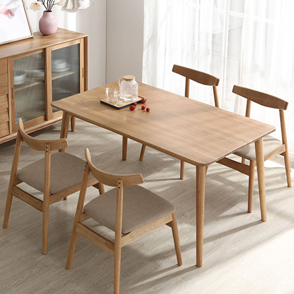 Eenvoudige bruine standaard eettafel vaste houten rechthoek eettafel met 4 potenbasis