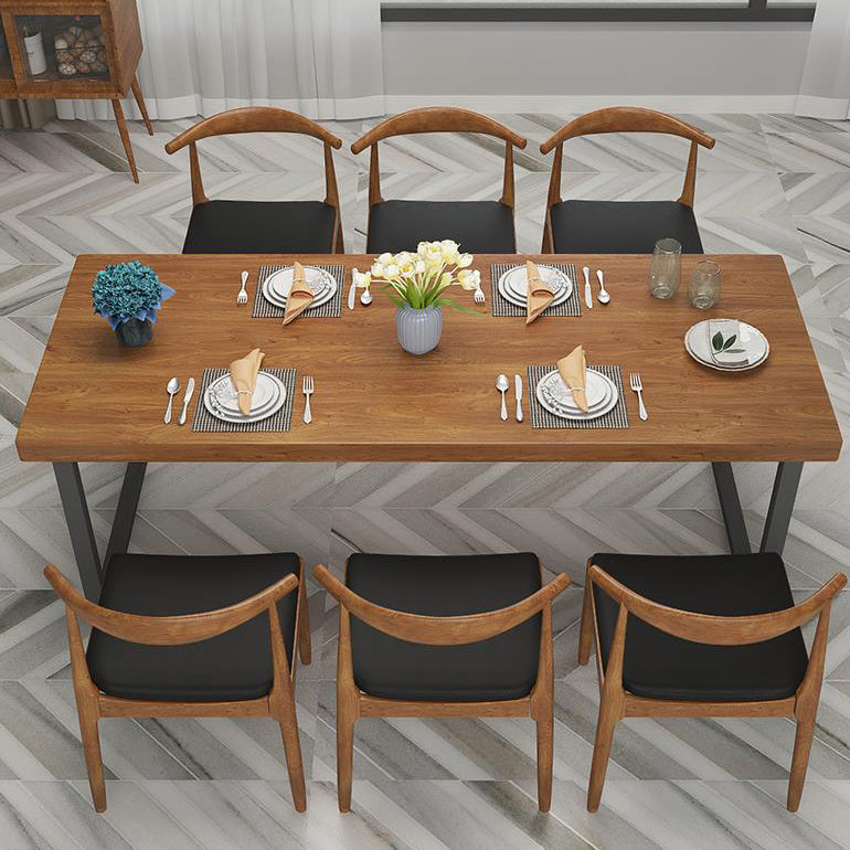 Table à manger en bois massif de style industriel