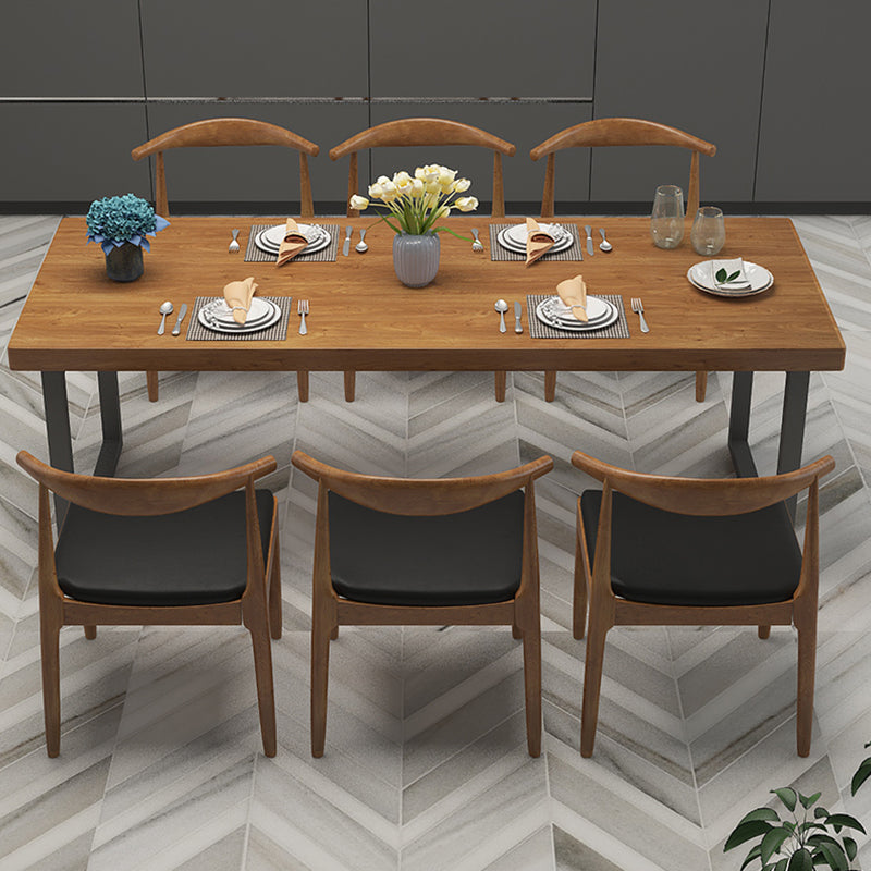 Table à manger en bois massif de style industriel
