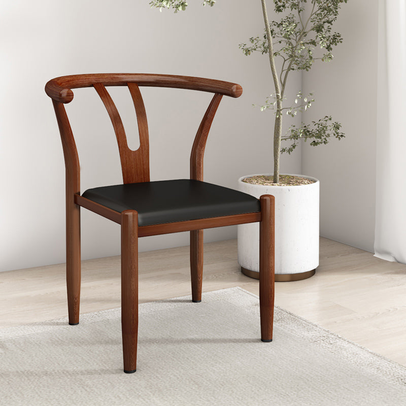 Chaises en métal de style contemporain