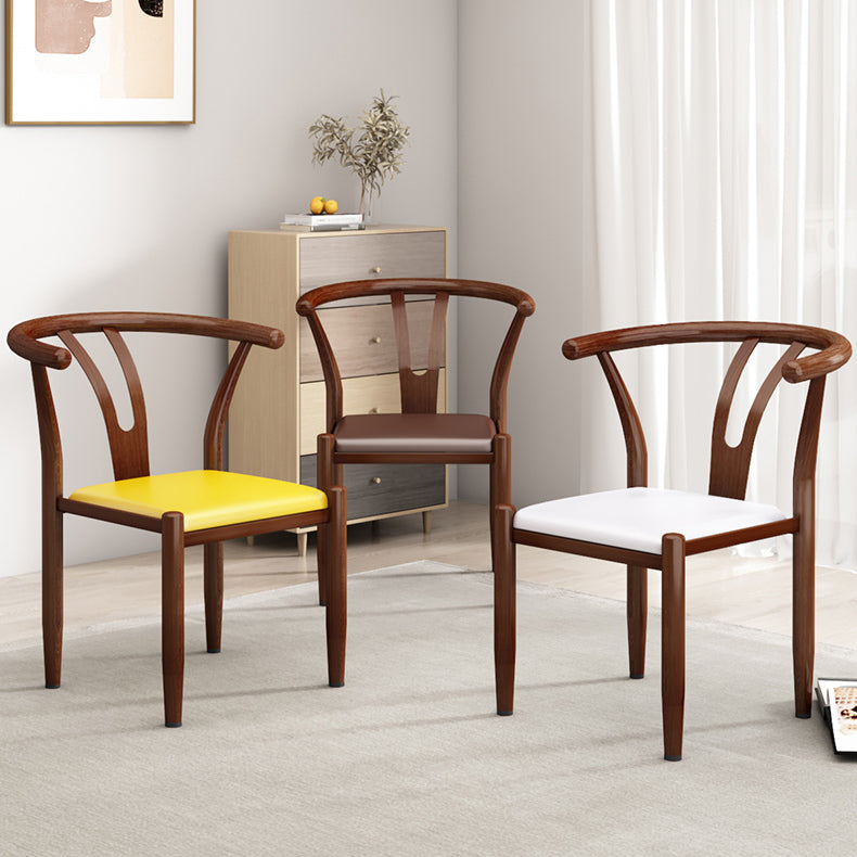 Chaises en métal de style contemporain