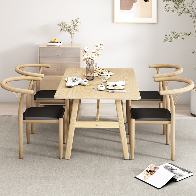 Chaises en métal de style contemporain
