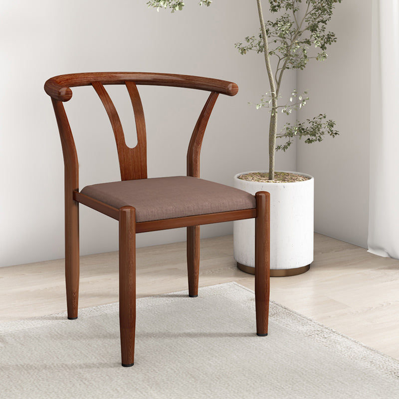 Chaises en métal de style contemporain