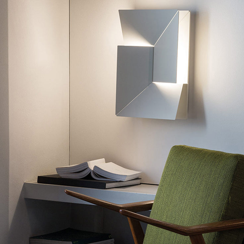 Luce da parete geometrica bianca Sconcetti di luce moderna in metallo funzione con palette di funce in metallo
