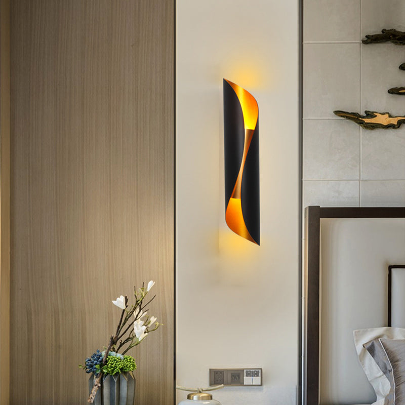 Lámpara de pared de retroiluminación de estilo de pared de metal de estilo posmoderno para el corredor de la noche