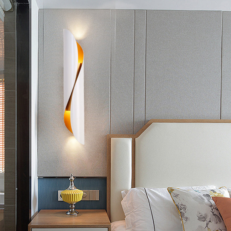 Lámpara de pared de retroiluminación de estilo de pared de metal de estilo posmoderno para el corredor de la noche