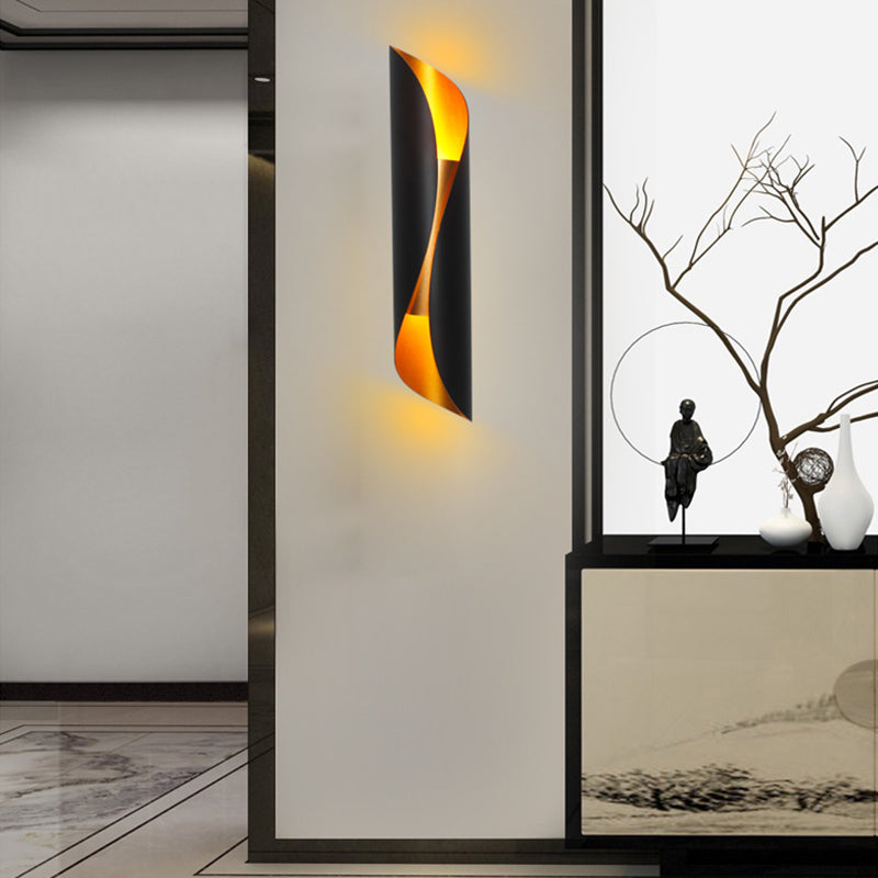 Lámpara de pared de retroiluminación de estilo de pared de metal de estilo posmoderno para el corredor de la noche