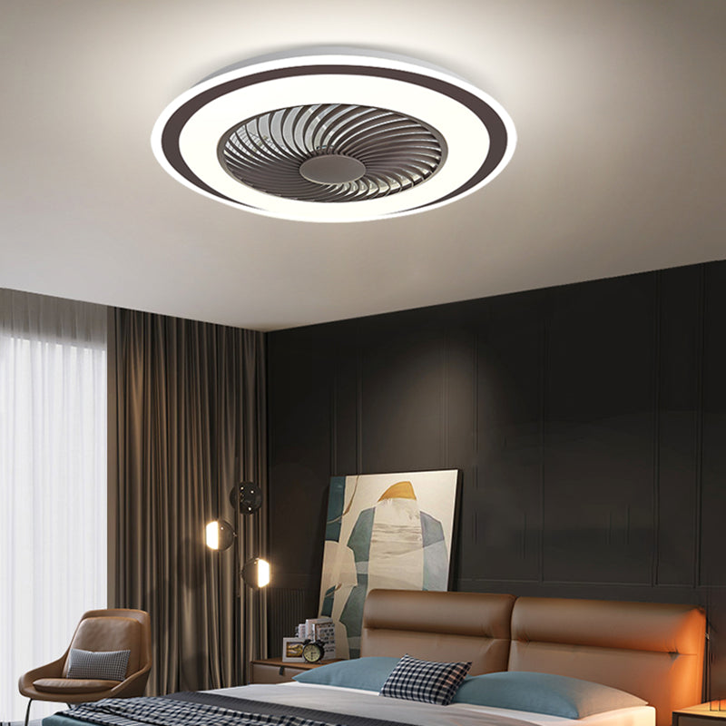Runde Wohnheimraum LED Deckenventilator Metallic Nordic Semi Flush Mount Lighting