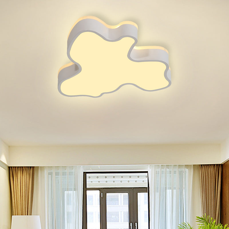 16"/19.5"/23.5" W Abstract Flush Light with Black/White Metal Shade and Acrylic Diffuser Led Contemporary Flush Mount in Warm/White