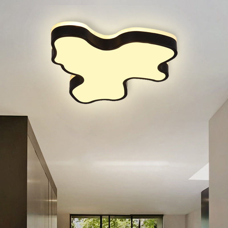 16"/19.5"/23.5" W Abstract Flush Light with Black/White Metal Shade and Acrylic Diffuser Led Contemporary Flush Mount in Warm/White