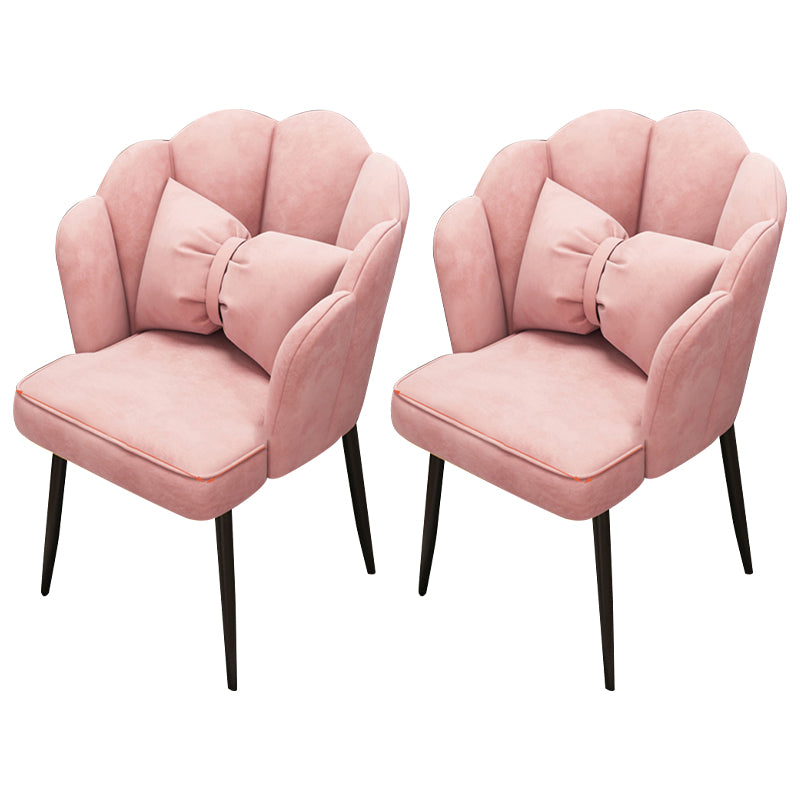 Chaise d'appoint contemporaine en métal, avec bras rembourrés, avec couronne et dossier supérieur