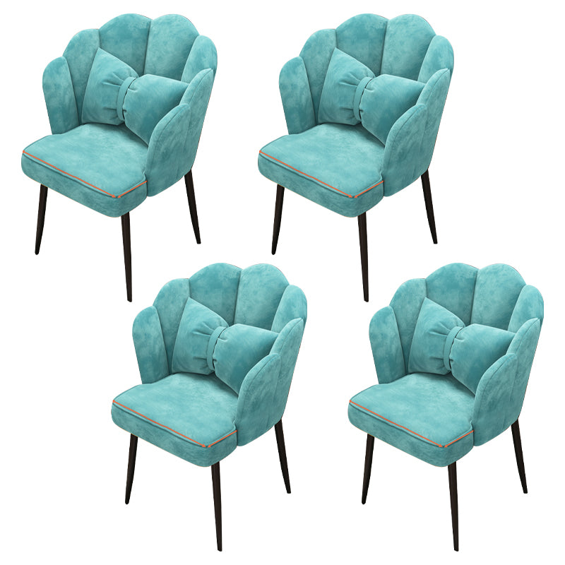Chaise d'appoint contemporaine en métal, avec bras rembourrés, avec couronne et dossier supérieur