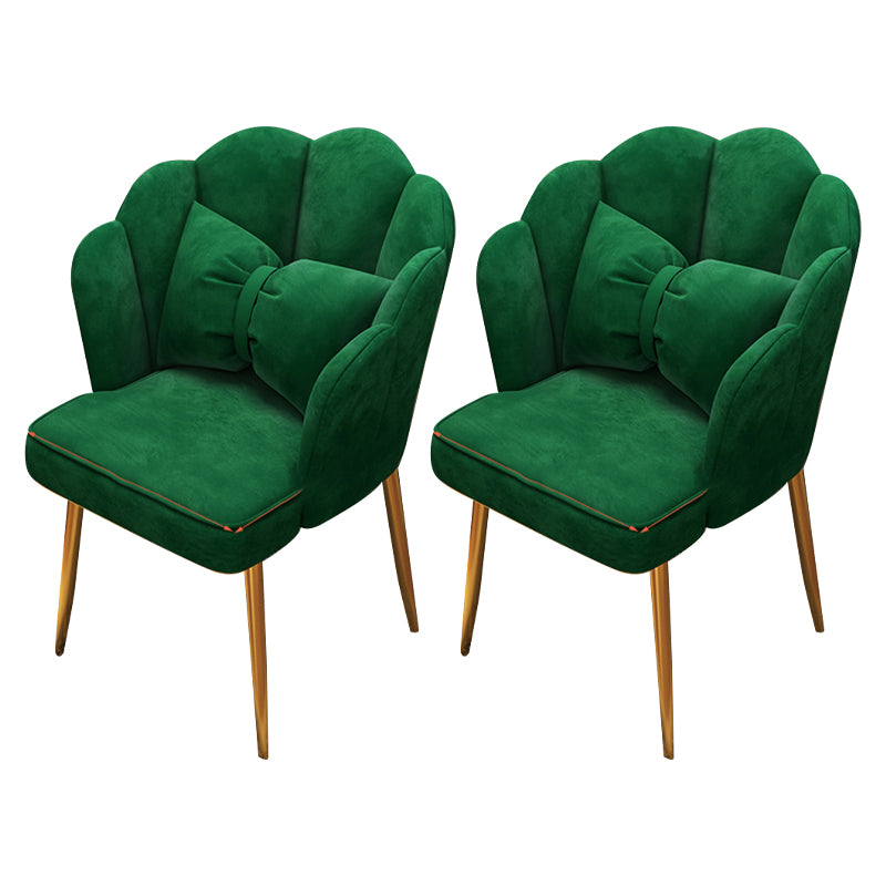 Chaise d'appoint contemporaine en métal, avec bras rembourrés, avec couronne et dossier supérieur