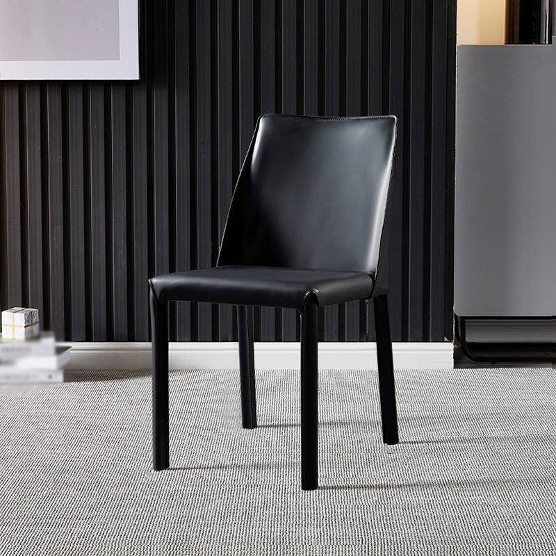 Chaise d'appoint en cuir de selle de restaurant de style design, finition mate, chaise de salle à manger Parsons