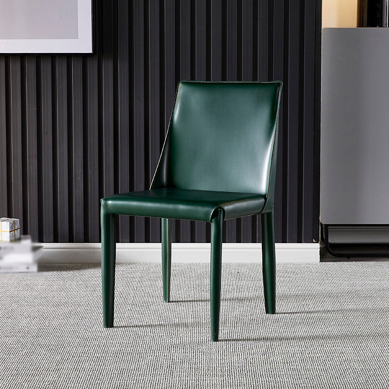 Chaise d'appoint en cuir de selle de restaurant de style design, finition mate, chaise de salle à manger Parsons