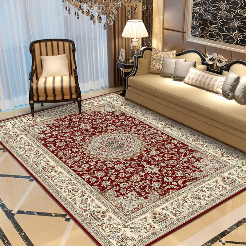Traditional Flowers Pattern Carpet Polyester Area Rug Stain Resistant Indoor Carpet for Living Room