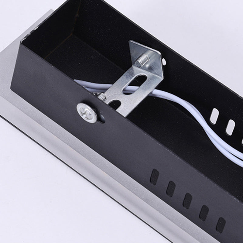 Estilo moderno Simple Light Sombra de matriz de pared de la pared 1 Light Sponces in Black para al aire libre