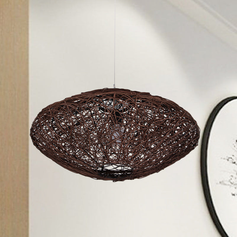 1 tête de thé à thé suspendu luminaire asiatique d'éclairage pendentif noir / blanc avec une teinte de rotin lanterne